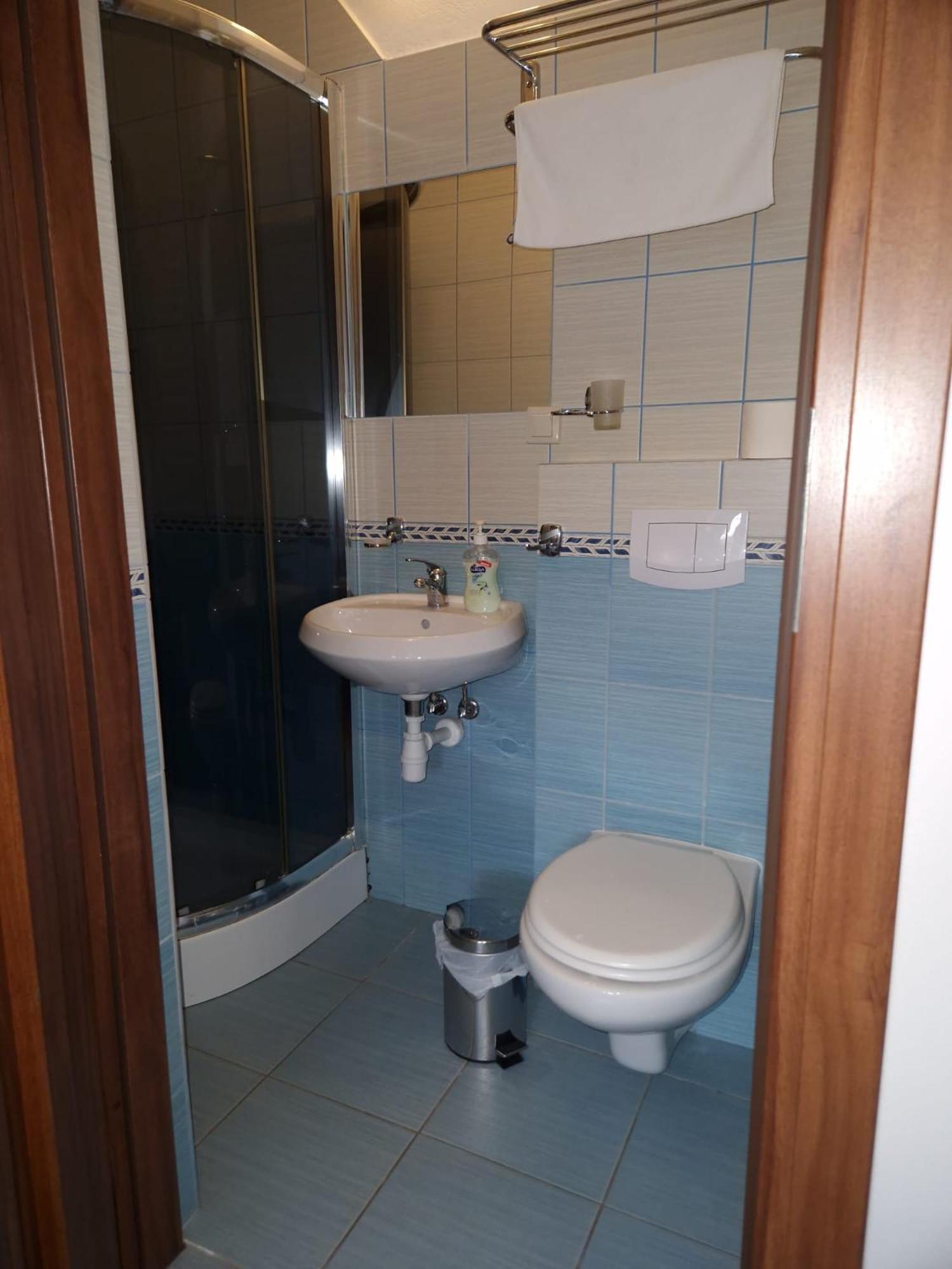 Gosciniec Ustrzycki Hotel Ustrzyki Dolne Ngoại thất bức ảnh