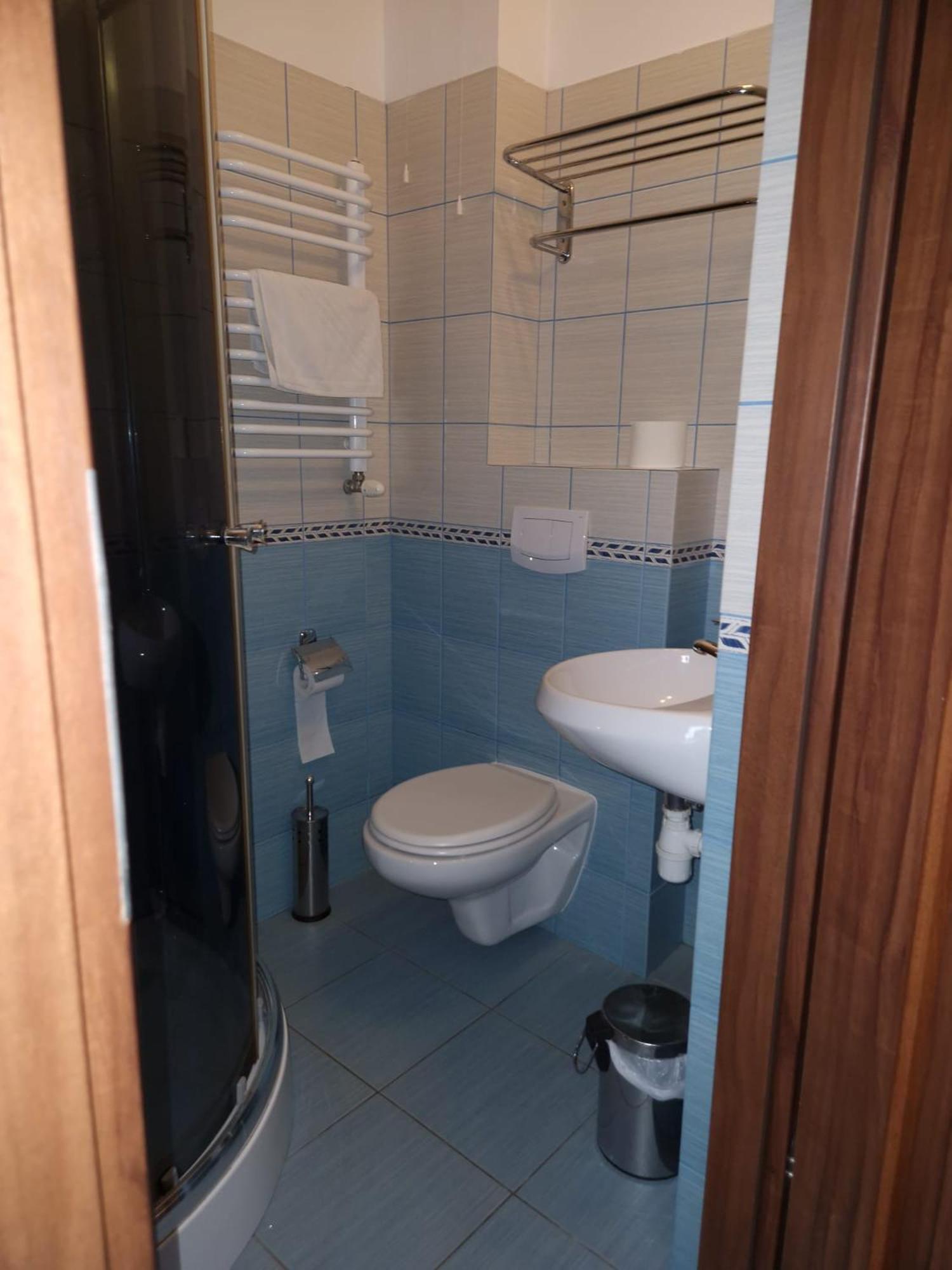 Gosciniec Ustrzycki Hotel Ustrzyki Dolne Ngoại thất bức ảnh