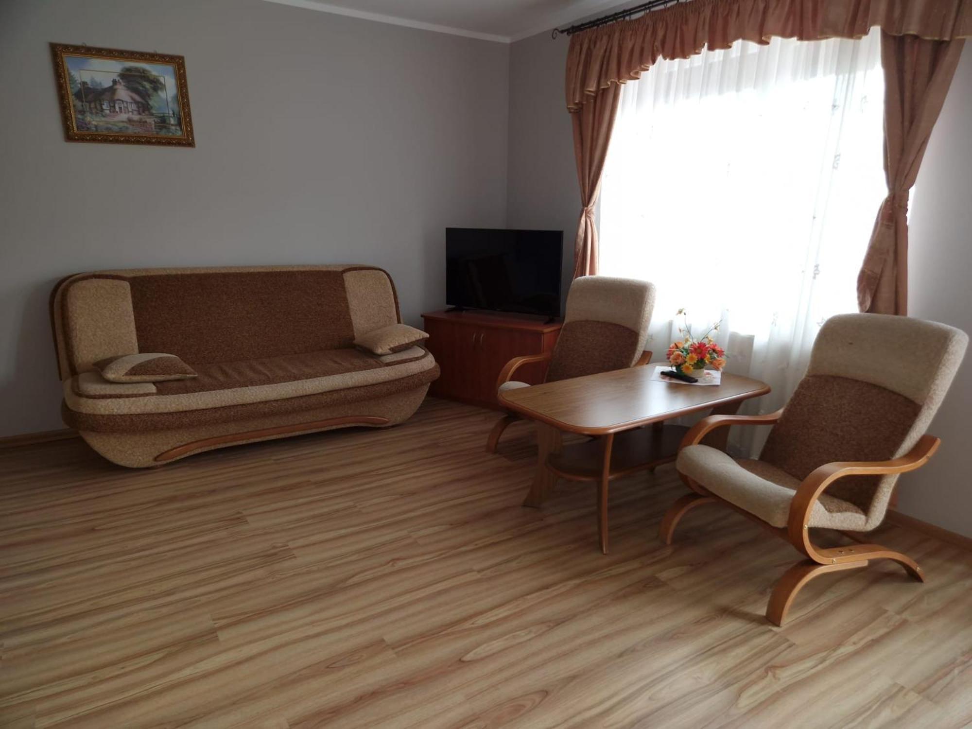 Gosciniec Ustrzycki Hotel Ustrzyki Dolne Ngoại thất bức ảnh